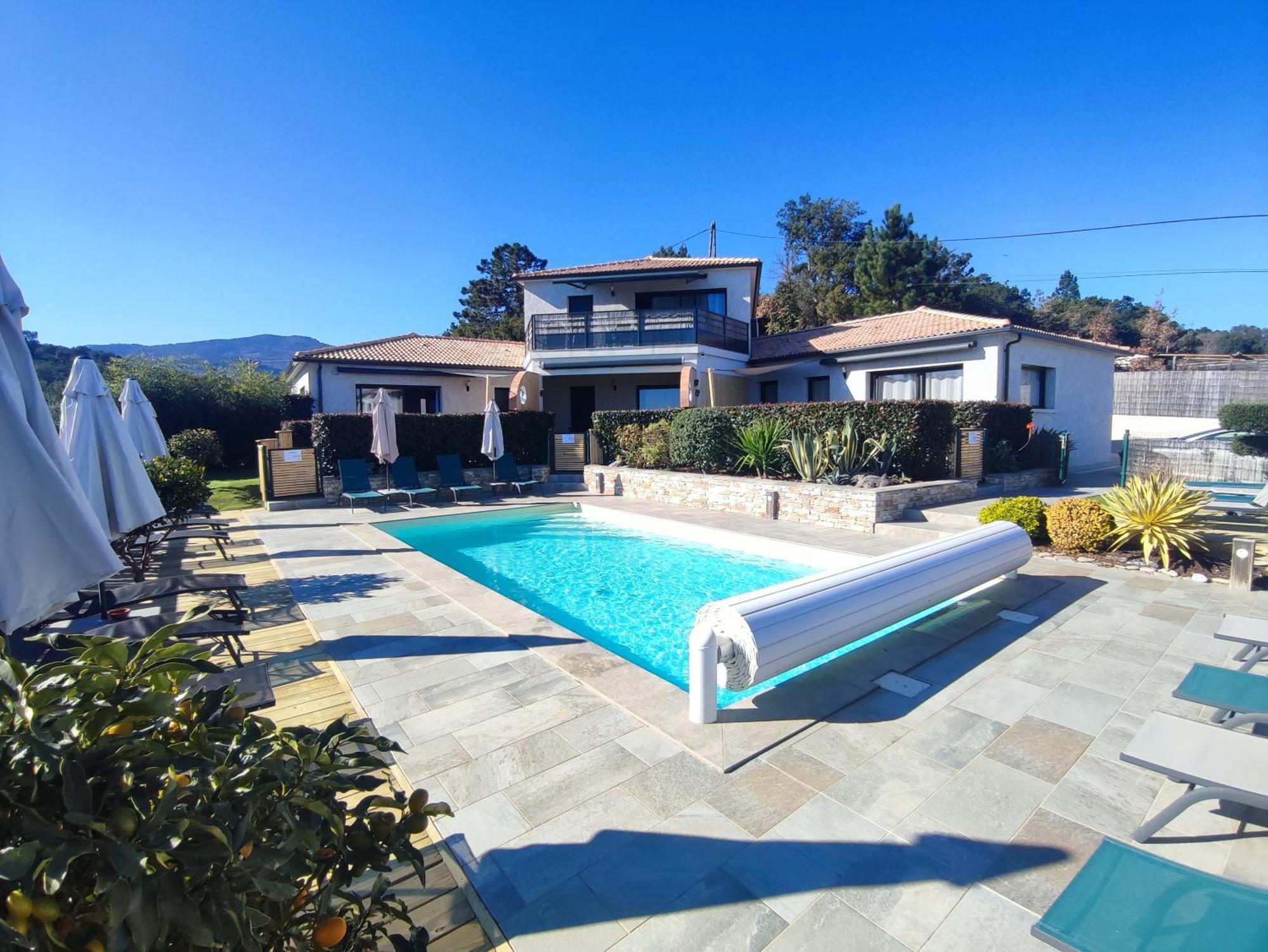 Cote Et Mer - Appartement Haut Standing Dans Villa Avec Piscine Et Vue Mer Taglio-Isolaccio Εξωτερικό φωτογραφία