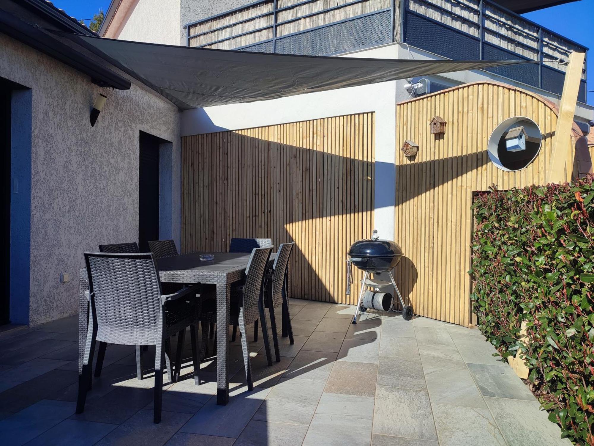 Cote Et Mer - Appartement Haut Standing Dans Villa Avec Piscine Et Vue Mer Taglio-Isolaccio Εξωτερικό φωτογραφία